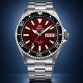 Orient Kamasu Diver - tarcza czerwona widok frontalny